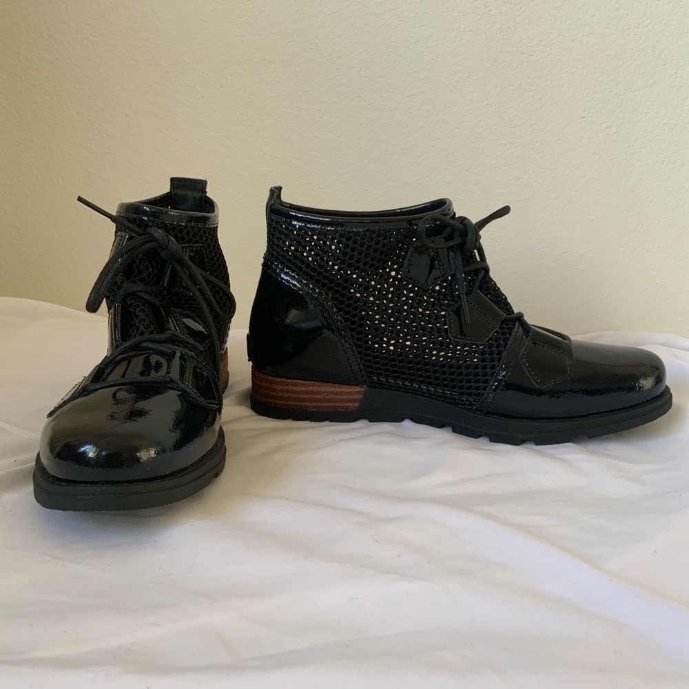 Sorel Major Lace Mesh Boot Black